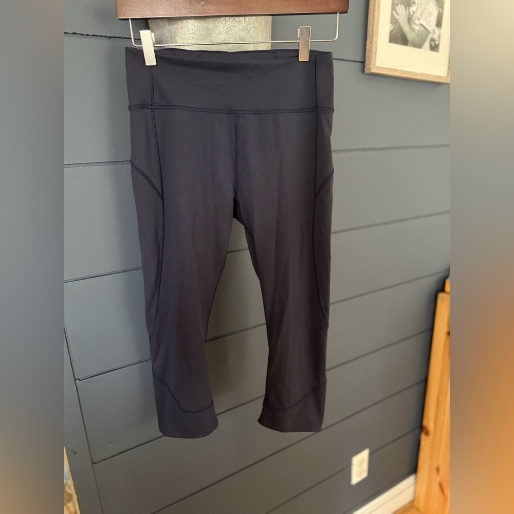 Lululemon In Movement Crop leggings navy blue size 8